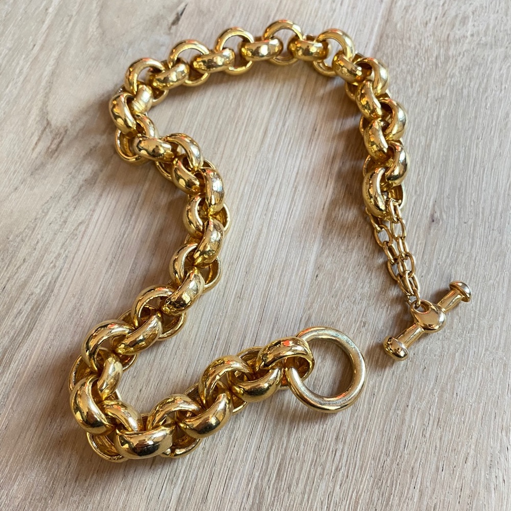 Bold gold vintage necklace
